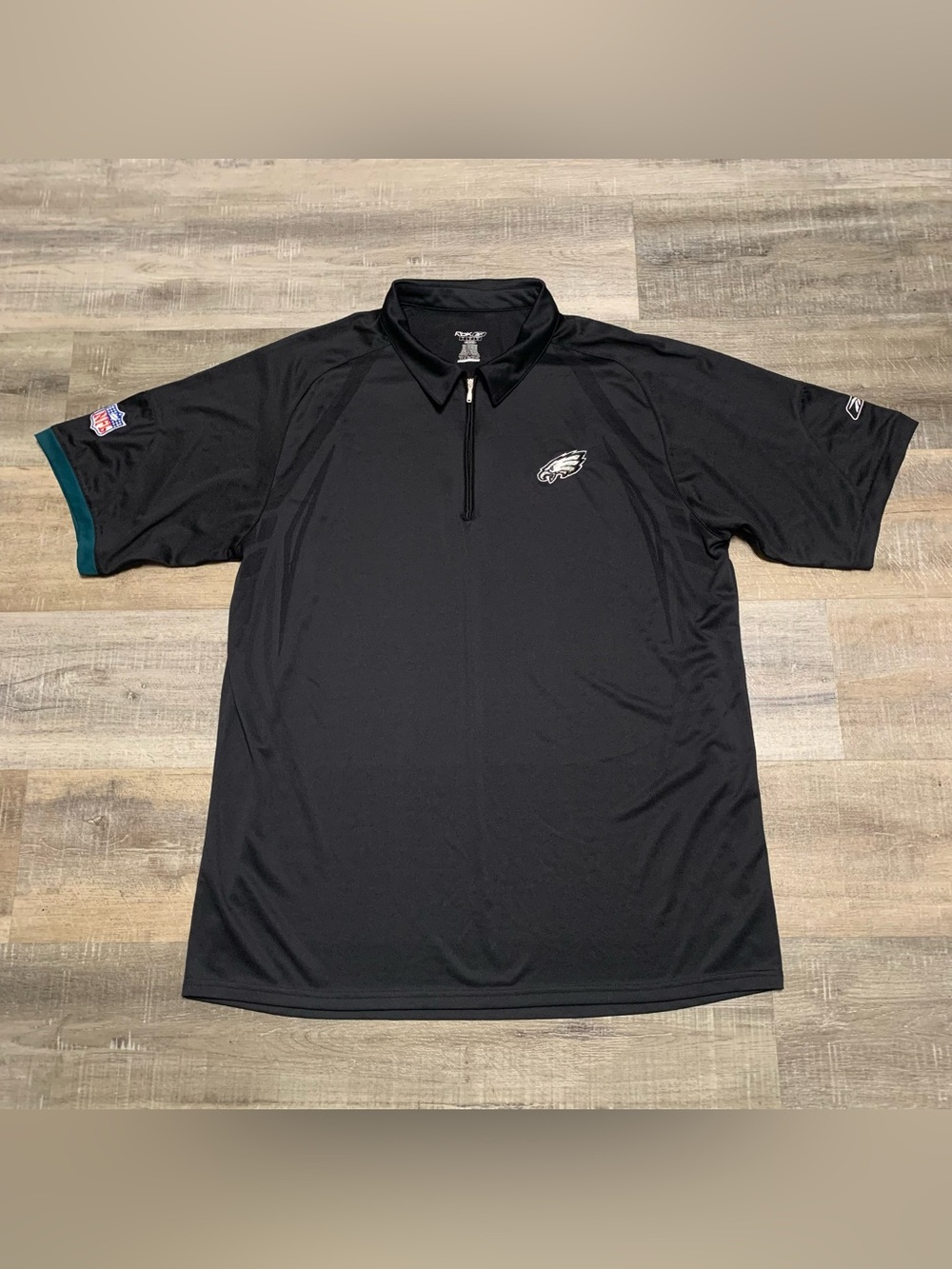 Reebok Philadelphia Eagles NFL 1/4 Zip Polo Short Sleeve Shirt Black/Green L